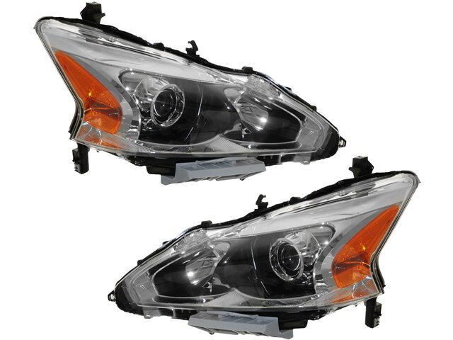 Pair Of Chrome Headlight Assemblies For 2013-2015 Nissan Altima Sedan - Left & Right